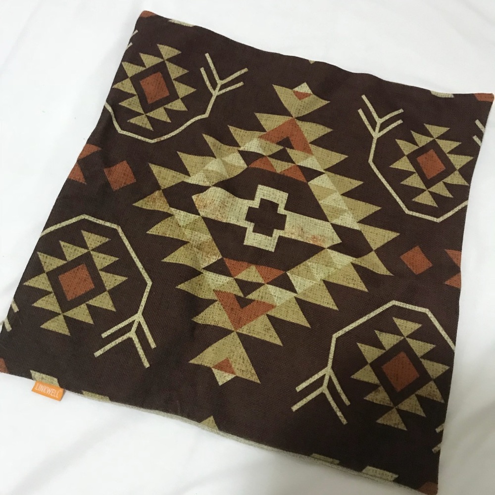 Tribal throw pillowcase